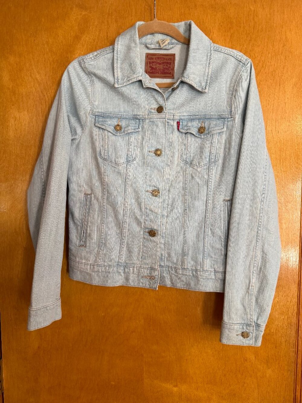 Levi's Light Wash Cropped Denim Jacket - Size M